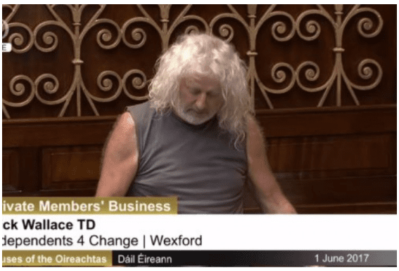 Mick Wallace in the Dáil in 2017 (Source: DailyEdge.ie)